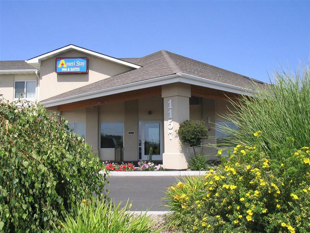 Ten Pin Inn & Suites Моузъс Лейк Екстериор снимка